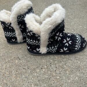 Natural Reflections white faux fur boots